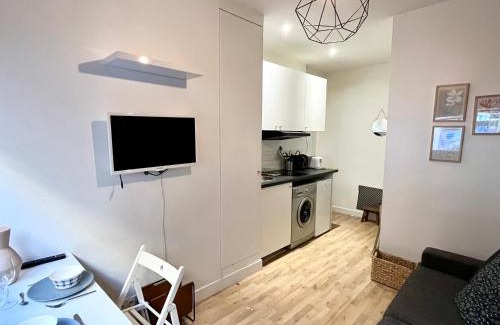 Croulebarbe Apartment | Charming Studio - Latin Area - 2 guests
