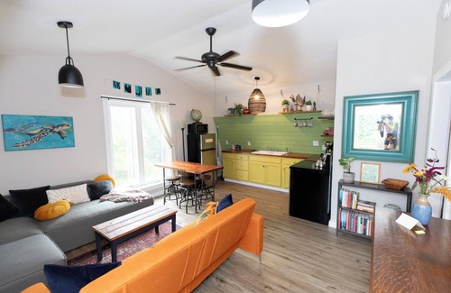 Candler Apartment | Charming studio near National Forest trails; convenient to downtown Asheville