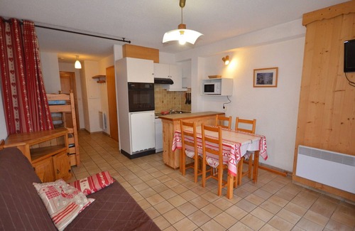 Les Gets Apartment | Charming Studio Near Village Center, 150m from Slopes, Balcony, Pet-Friendly