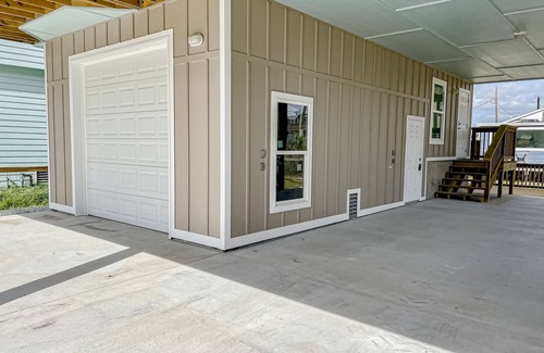 Rockport Apartment | Charming studio with kitchenette, outdoor shower & high-speed WiFi - near beach
