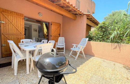 Les Ayguades Apartment | Charming Studio with Mezzanine, Pool & BBQ - Close to Beach in Gruissan