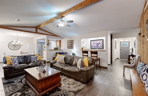 Roswell House | Charming & stylish getaway with fire pit, grill, & generous patio - near parks