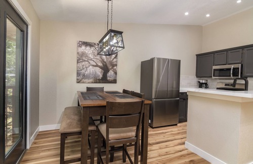Kimberling City Condo | Charming Table Rock Cabin – Near SDC & Lake!