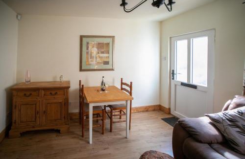 Forsbrook House | Charming terraced cottage close to Alton Towers