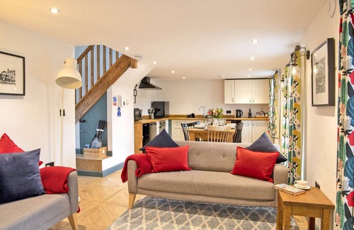 Carsington House | Charming three-bedroom, dog-friendly cottage on the Stainsborough Hall Estate
