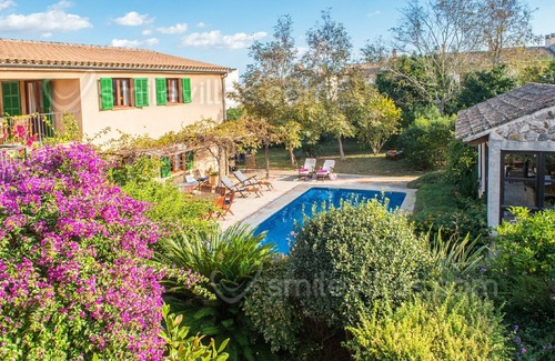 Petra House | Charming town house for12. Ideal for groups, enabled for yoga & meditation.