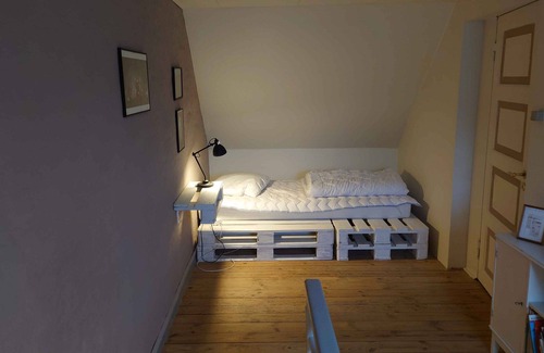 Svaneke Villa | Charming town house located in idyllic Årsdale
