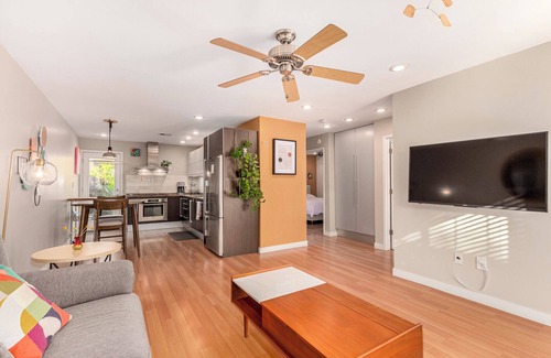 Camelback East House | Charming Townhouse in Central Phoenix