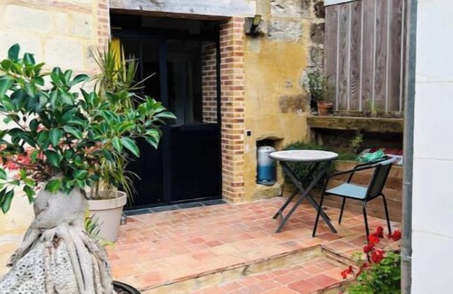 Chenehutte-Treves-Cunault House | Charming troglodyte cottage