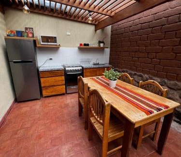 Urubamba Ski Chalet | Charming Urubamba Cusco house - Kapuliyuq