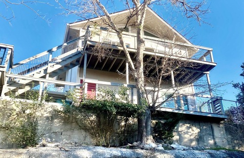 Morgans Point Resort House | Charming 2-bedroom lakeview home, boat ramp mile away, Morgan's Point Resort