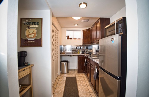 North Bergen Apartment | Charming 1-bedroom apartment with King Size bed near NYC