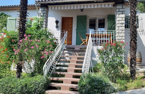 Pierrevert House | Charming villa in Provence