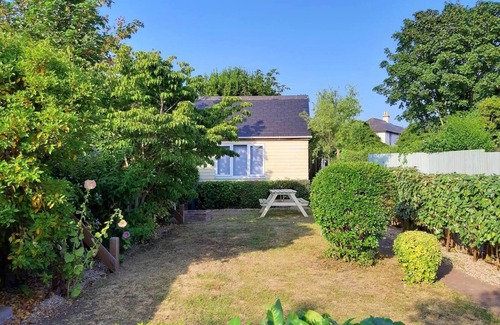 Ryde House | Charming Villa in Ryde - Child Friendly