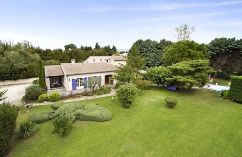 Cavaillon House | CHARMING VILLA IN THE COUNTRYSIDE
