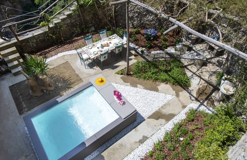 Liparlati Villa | Charming villa the two sisters