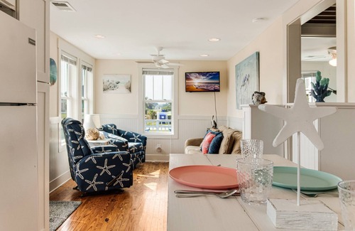 Long Beach House | Charming Vintage Beach Bungalow Only One Block from the Beach