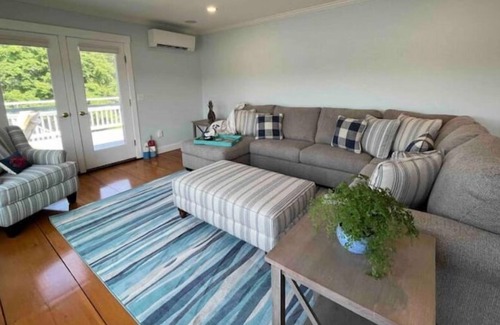 Belfast House | Charming waterfront property - Seabreeze, Belfast