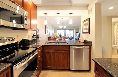 Englewood Condo | Charming waterfront island condo - minutes to Englewood Beach - Mystic Sea