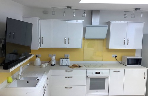 Filby Cabin | Charming Woodland Lodge 2 person 1 bedroom