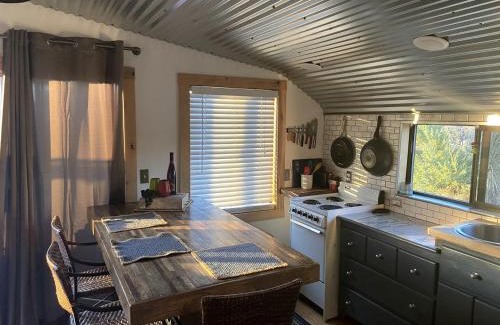 Yucca Valley House | Charming Yucca Valley Cabin Rental for Getaways in California