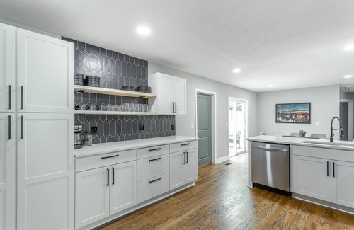 Stuart Heights - Rivermont House | Charming1-level home located minutes from the North Shore with PRIVATE HOT TUB!