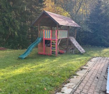 Radvanice House | Chata u vleku