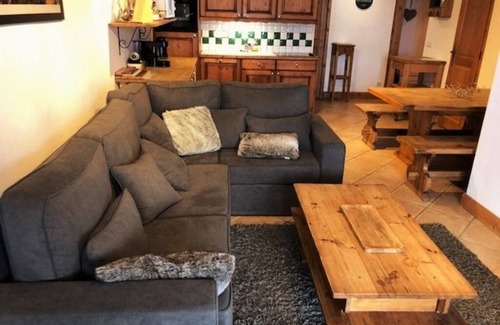 Sainte-Foy-Tarentaise Apartment | Chataigne - cosy 3 bedroom apartment in the centre of Sainte Foy