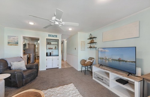 North Ocean City Condo | Chateau 202B is a Gorgeous Bayside Condo , perfect for the family getaway!
