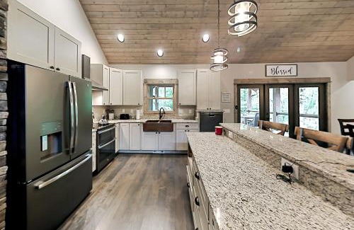 Pisgah Forest House | Chateau Boylston