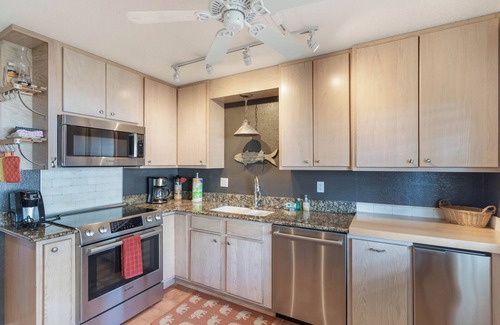 Point East Condo | Chateau by the Sea 11D Oceanfront & Peaceful