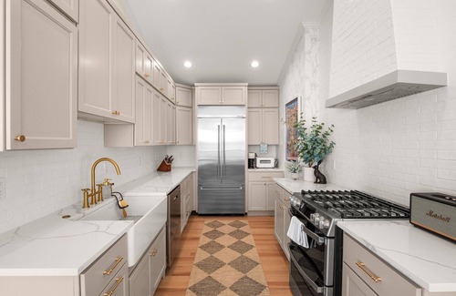 West Seattle Villa | Chateau La Mer