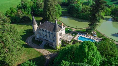 Tournon-Saint-Pierre Bed & Breakfast | CHATEAU Les VALLÉES