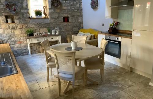 Rothbury House | Chater Cottage Rothbury