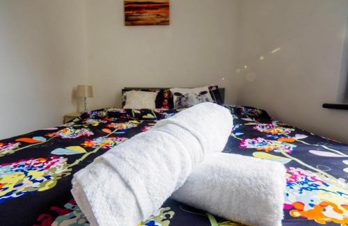 Stoke-on-Trent House | Chatham Lodge Double Room 4