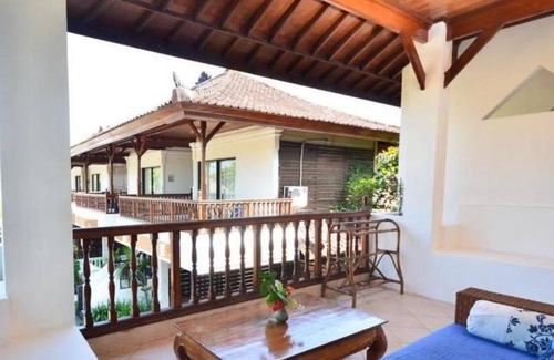 Laksmana Resort | Cheap Family room for 4 person near the Beach