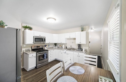 Michigan City House | Check out our new short term rental located near Lake Michigan! Cozy 3 Bedroom/1 Bath Home