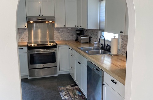Seneca Falls House | Cheerful 2 Bedroom House with off street parking