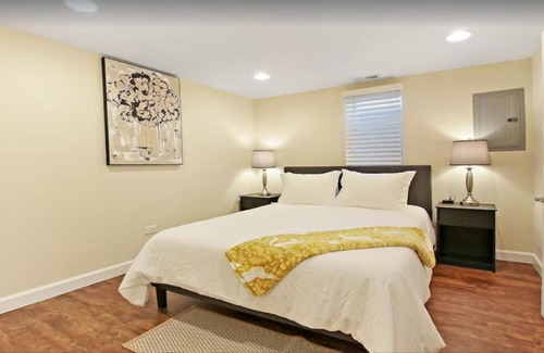 Libertyville House | Cheerful 4 Bedroom Home w/ Fireplace