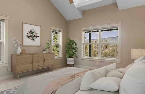 Ashland Other | Cheerful farmhouse villa on 11 acres