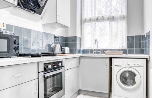 Balti Triangle House | Cheerful Flat With Free Parking