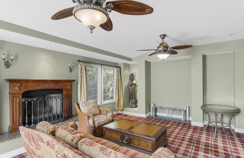 Estates at Canyon Crest House | Cheerful home easy access to Hwy 60 & 91 UCR