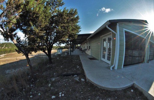 Nemo House | Cheerful Ranchette Overlooking Lake Whitney!