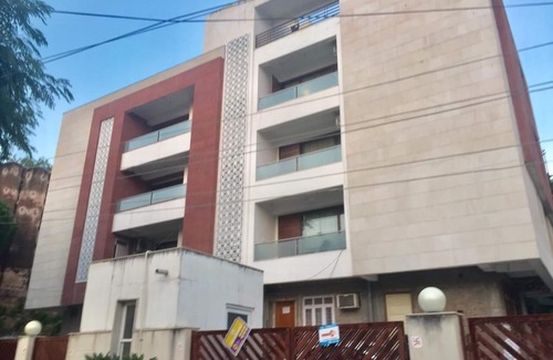 Gopalbari Apartment | Cheerful, Spacious Private Apt in ★ location