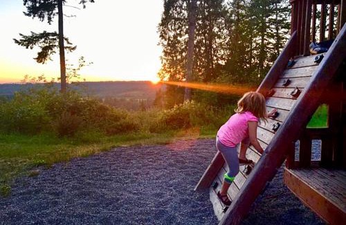Centralia - Chehalis Resort | Chehalis Camping Resort One-Bedroom Cabin 2