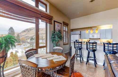 Chelan Apartment | Chelan Resort Suites: The Penthouse Suite (#412)