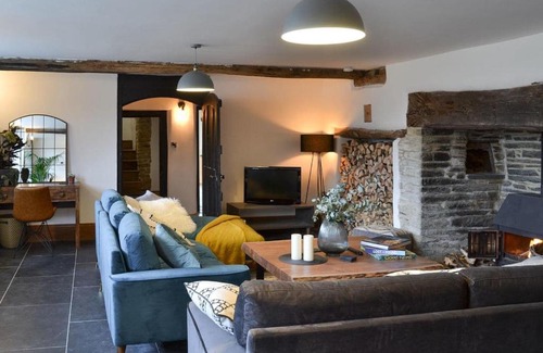 Barnstaple House | Chelfham Barton Manor