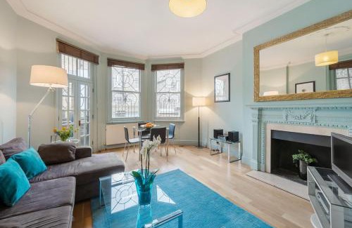 Chelsea Apartment | Chelsea - Draycott Place by Viridian Apartments