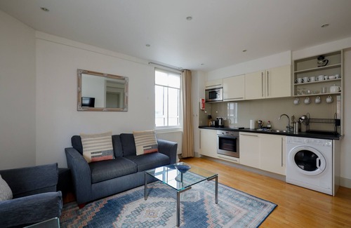 Chelsea Apartment | Chelsea Pied-a-terre In Luxury Building