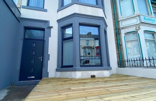 South Shore Apartment | Chelsea Suite Sasco Apartments